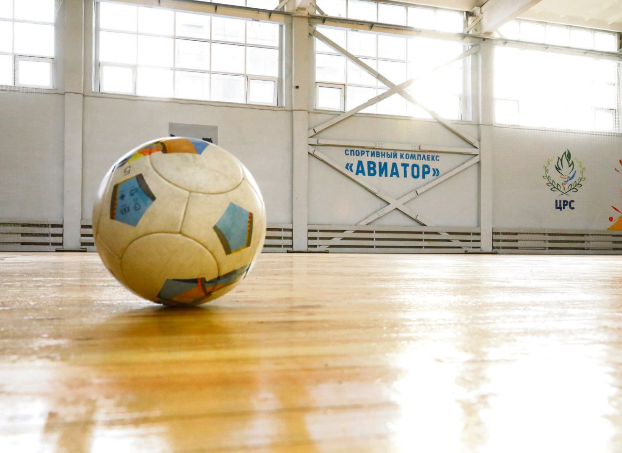 К ремонту спорткомплекса «Авиатор» на Ширямова строители приступили в мае этого года К ремонту спорткомплекса «Авиатор» на Ширямова строители приступили в мае этого года