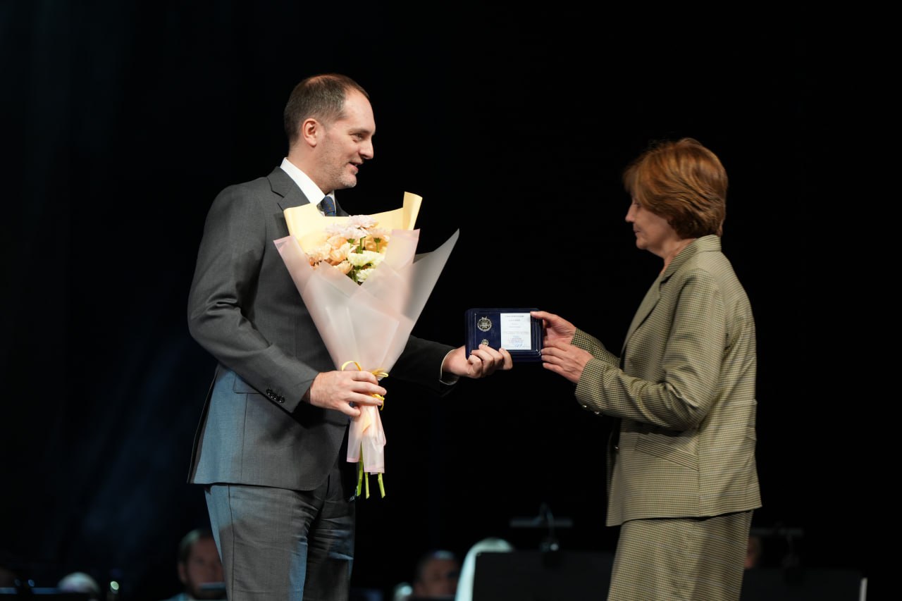 В Иркутской области отметили 35-летие Федеральной налоговой службы России В Иркутской области отметили 35-летие Федеральной налоговой службы России