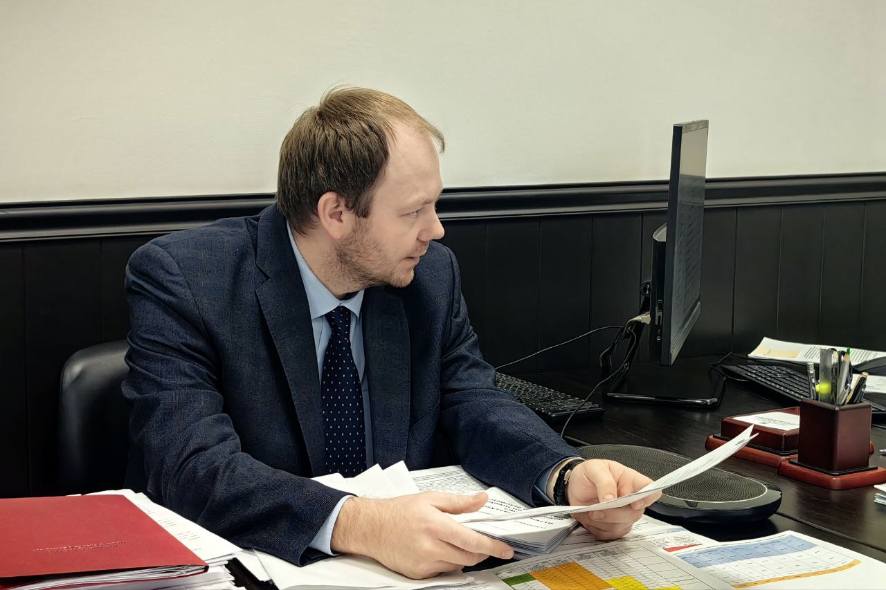 Консультационный пункт Кадрового центра Иркутской области начал работу на территории предприятия АО «Кремний» Консультационный пункт Кадрового центра Иркутской области начал работу на территории предприятия АО «Кремний»