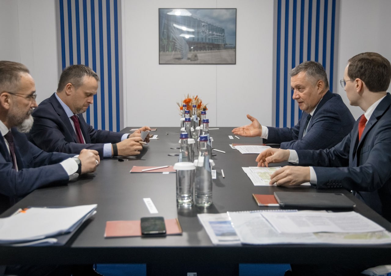 Основные направления транспортной деятельности региона обсудили министр транспорта РФ Андрей Никитин и Игорь Кобзев Основные направления транспортной деятельности региона обсудили министр транспорта РФ Андрей Никитин и Игорь Кобзев
