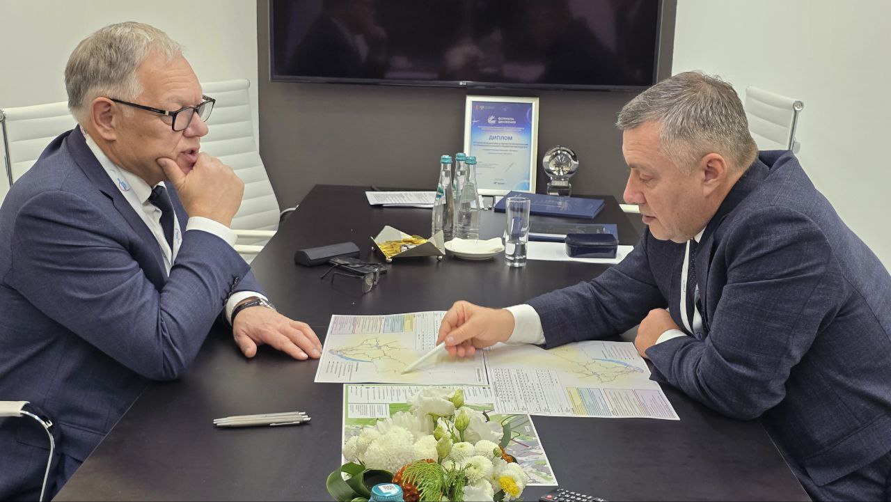 Основные направления транспортной деятельности региона обсудили министр транспорта РФ Андрей Никитин и Игорь Кобзев Основные направления транспортной деятельности региона обсудили министр транспорта РФ Андрей Никитин и Игорь Кобзев