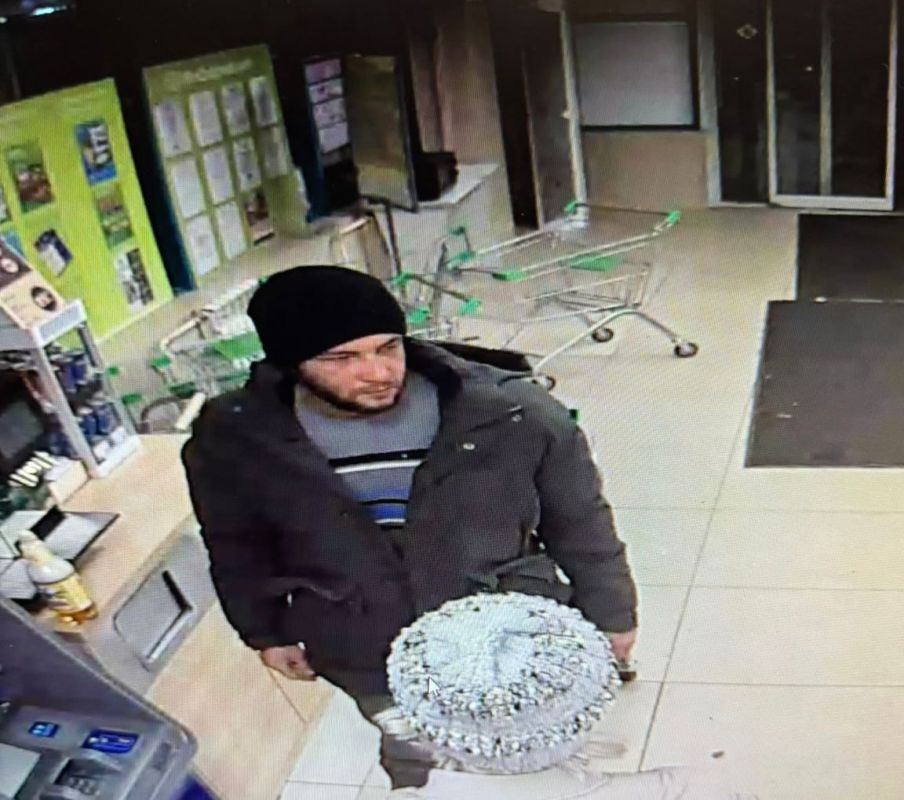 В Иркутске полицейские разыскивают мужчину, причастного к хищению денежных средств