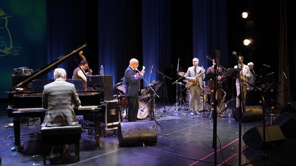 Сегодня в Иркутске прошел гала-концерт юбилейного, 20-го фестиваля «Джаз на Байкале»