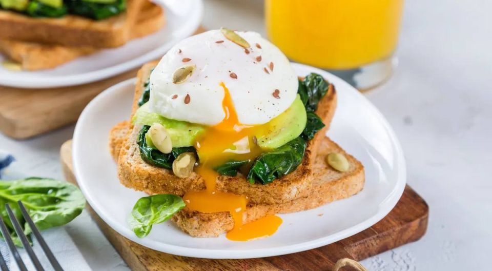 Яйцо-пашот за 60 секунд: революционный метод от шефа