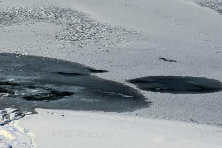 «Лед не выдержал массы тела»: рыбалка закончилась для сибиряка трагедией