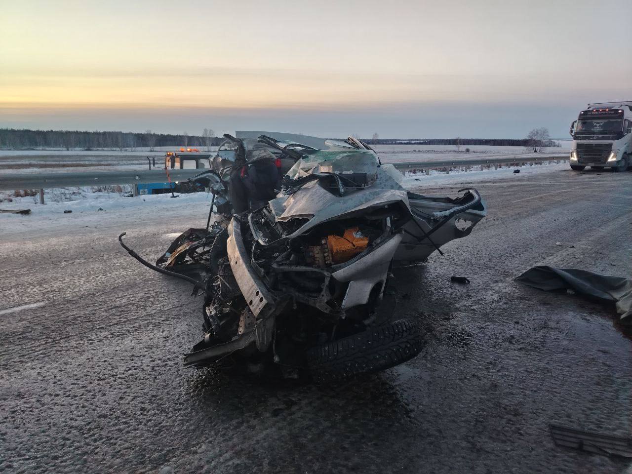 Четыре человека, среди которых трое детей, погибли в аварии в Иркутской области Четыре человека, среди которых трое детей, погибли в аварии в Иркутской области