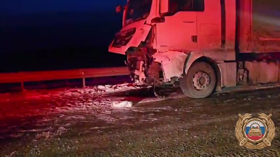 Кусок железа остался от легковушки в Приангарье, в которой погибли четыре человека — 36-летний водитель и три маленькие девочки