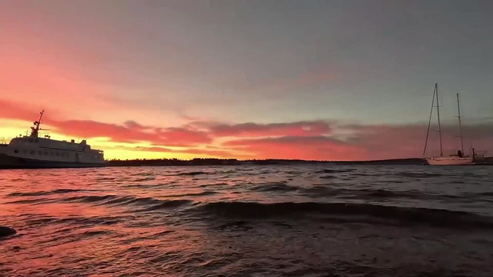 Утром было очень красиво. Автор уже делился с нами видео, где солнце заходит над Ангарой в Солнечном