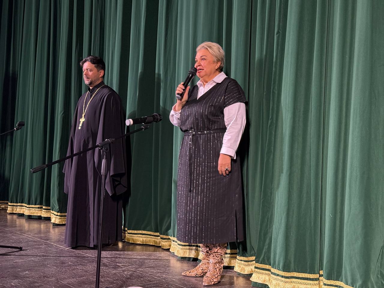 Областной фестиваль «Михайлов день» состоялся в савватеевском ДК «Нива» Областной фестиваль «Михайлов день» состоялся в савватеевском ДК «Нива»