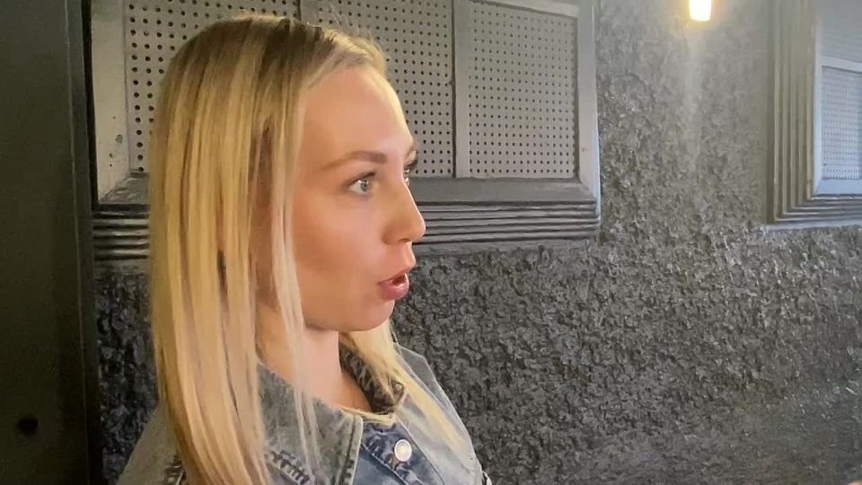 Шеф-редактор и ведущая программы «Местное время. Воскресенье» Даша Ткачук в предвкушении работы в новой студии