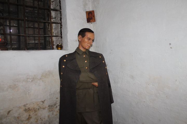 Транспортные полицейские организовали для лицеистов РЖД экскурсию в музей Иркутского тюремного замка, функционирующий в СИЗО-1 г. Иркутска Транспортные полицейские организовали для лицеистов РЖД экскурсию в музей Иркутского тюремного замка, функционирующий в СИЗО-1 г. Иркутска