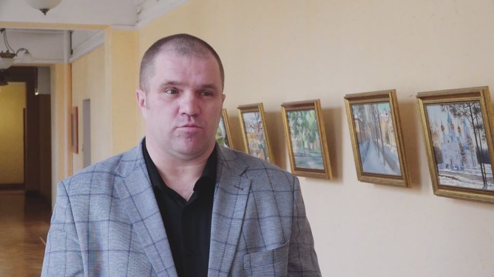 #АктуальныйОтвет. Как поступить на военную службу по контракту и встать на защиту Отечества? О процедуре заключения контракта с Министерством обороны Российской Федерации рассказал советник мэра Ангарского округа Александр...