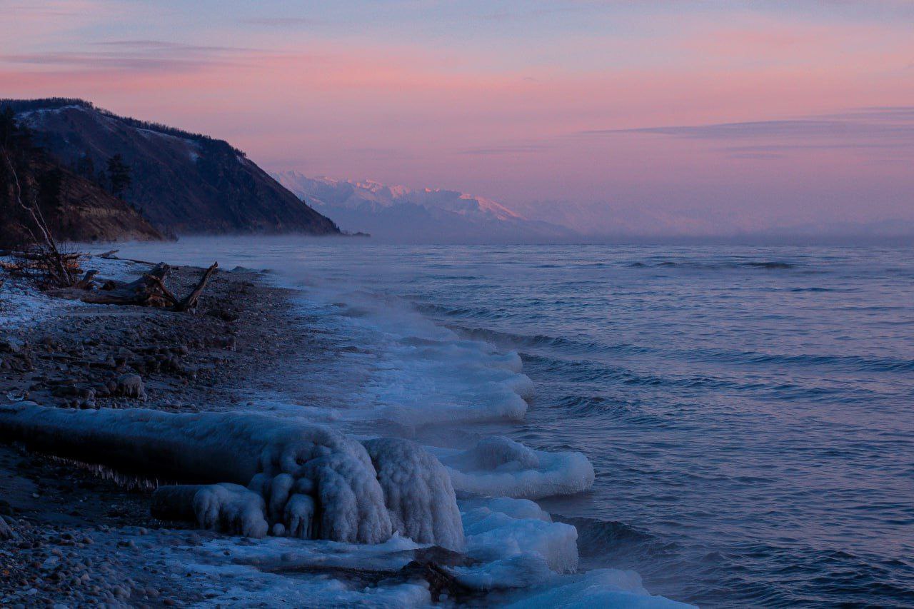 Байкал в ноябре. Любуемся волнами и ждем крепкий лед Байкал в ноябре. Любуемся волнами и ждем крепкий лед
