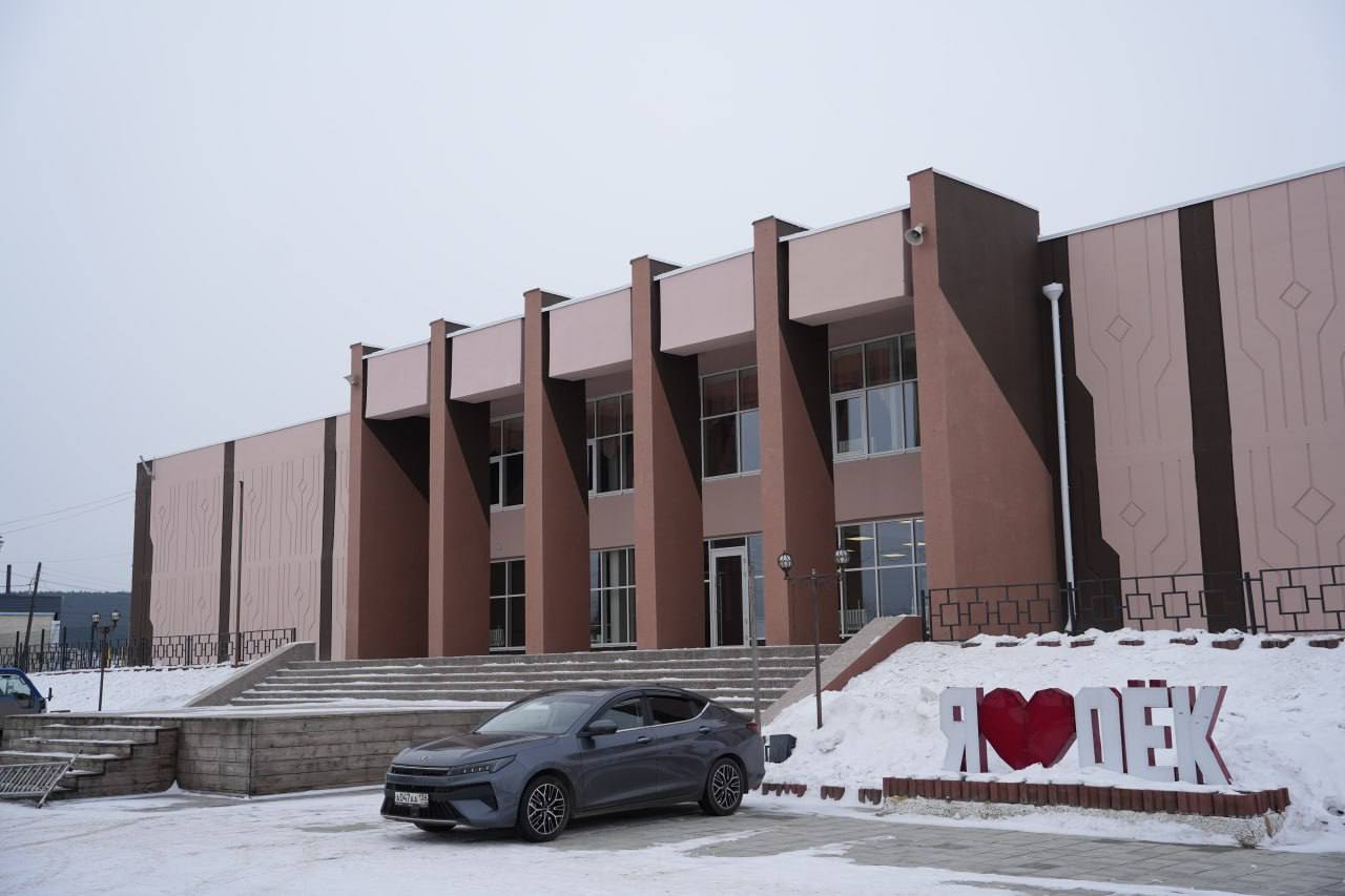 На финишную прямую вышел капитальный ремонт Дома культуры в селе Оек