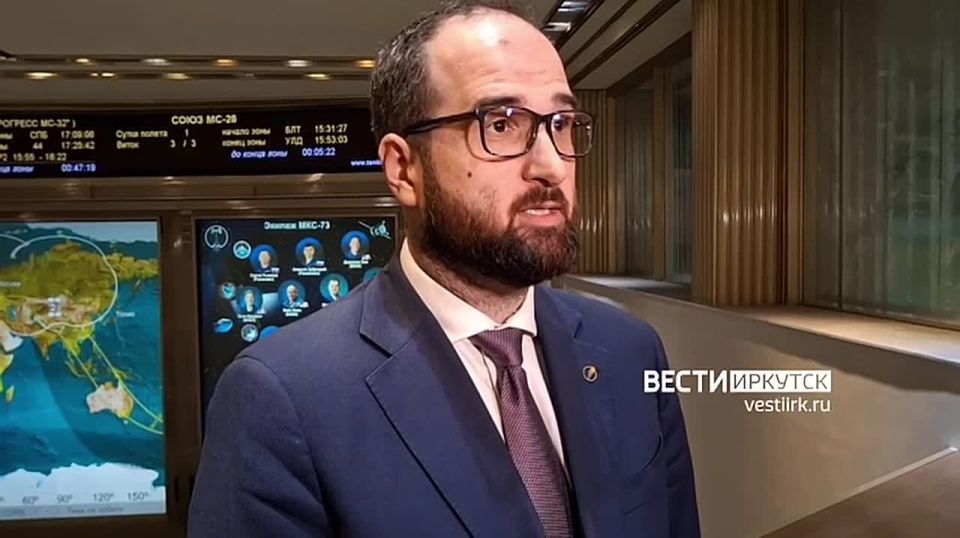 О процедуре открытия люков МКС рассказал официальный представитель главной оперативной группы управления полетом российского сегмента Международной космической станции Иван Щуров