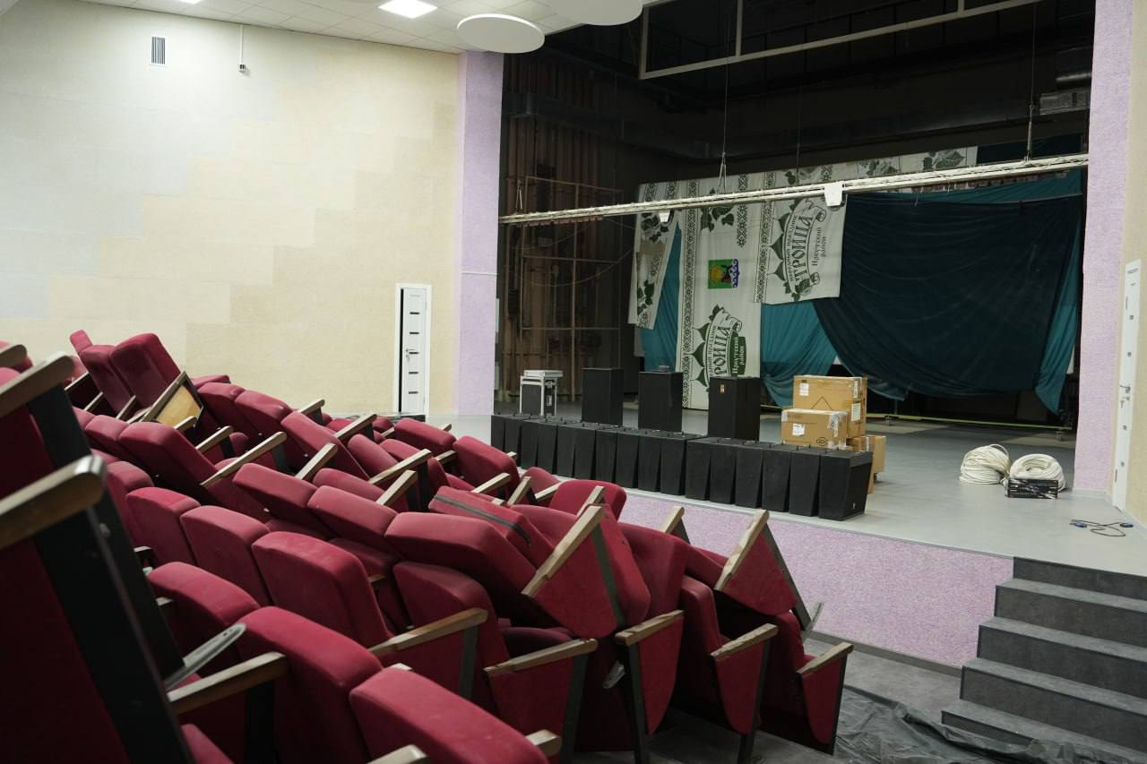 На финишную прямую вышел капитальный ремонт Дома культуры в селе Оек На финишную прямую вышел капитальный ремонт Дома культуры в селе Оек