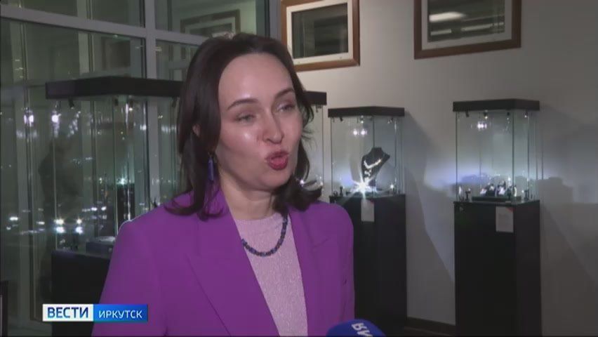 Открытием новой выставки отпраздновали 30-летие кафедры ювелирного дизайна и технологий в ИРНИТУ