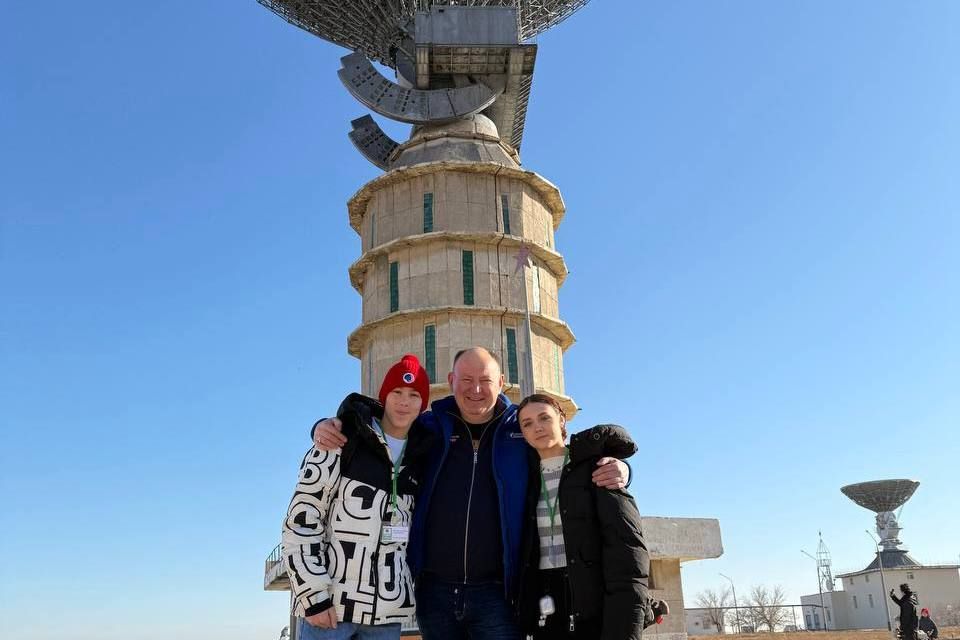 Пациенты Иркутской областной детской клинической больницы участвовали в космической экспедиции на Байконур и наблюдали за стартом в космос ракеты «Союз МС-28»