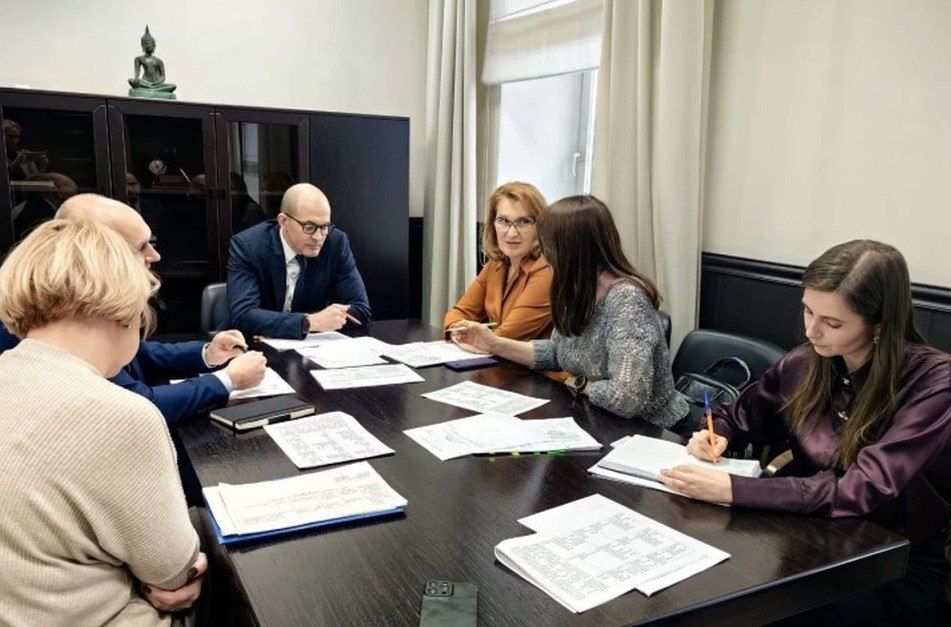 В правительстве Иркутской области прошло первое заседание рабочей группы по оптимизации государственных и муниципальных закупок под председательством исполняющего обязанности заместителя председателя правительства Иркутской...