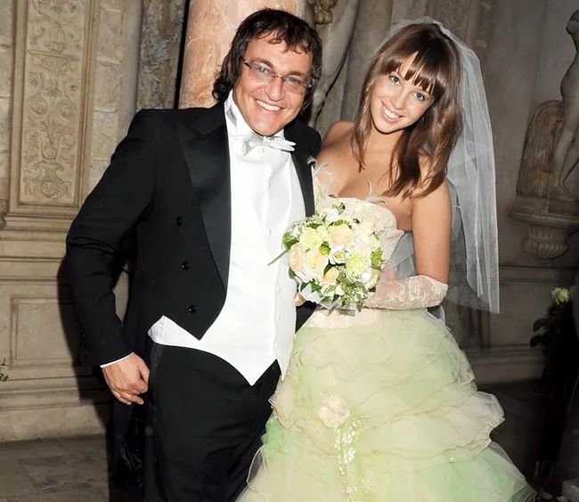 Развод Полины Дибровой: как бывшая жена телеведущего нашла свою независимость