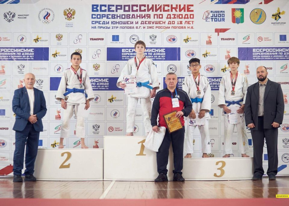 Спортсмены Прибайкалья выиграли 39 медалей на всероссийских соревнованиях по дзюдо на призы Заслуженного тренера России Виктора Попова и Заслуженного мастера спорта России Константина Попова Спортсмены Прибайкалья выиграли 39 медалей на всероссийских соревнованиях по дзюдо на призы Заслуженного тренера России Виктора Попова и Заслуженного мастера спорта России Константина Попова