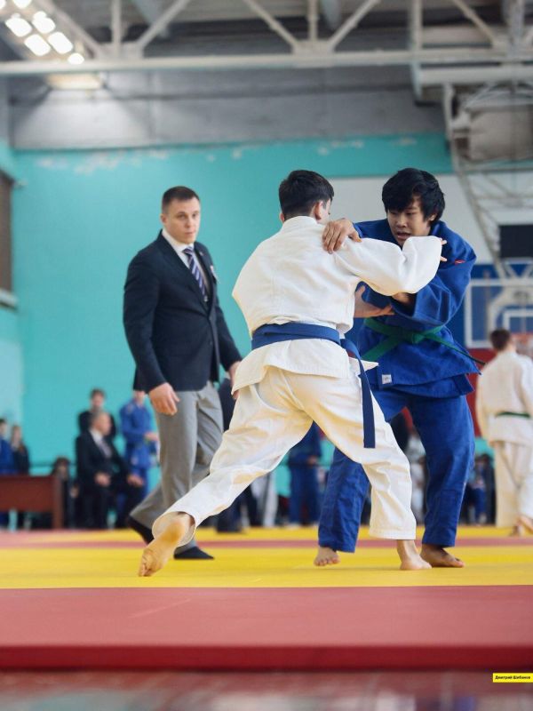 Спортсмены Прибайкалья выиграли 39 медалей на всероссийских соревнованиях по дзюдо на призы Заслуженного тренера России Виктора Попова и Заслуженного мастера спорта России Константина Попова Спортсмены Прибайкалья выиграли 39 медалей на всероссийских соревнованиях по дзюдо на призы Заслуженного тренера России Виктора Попова и Заслуженного мастера спорта России Константина Попова