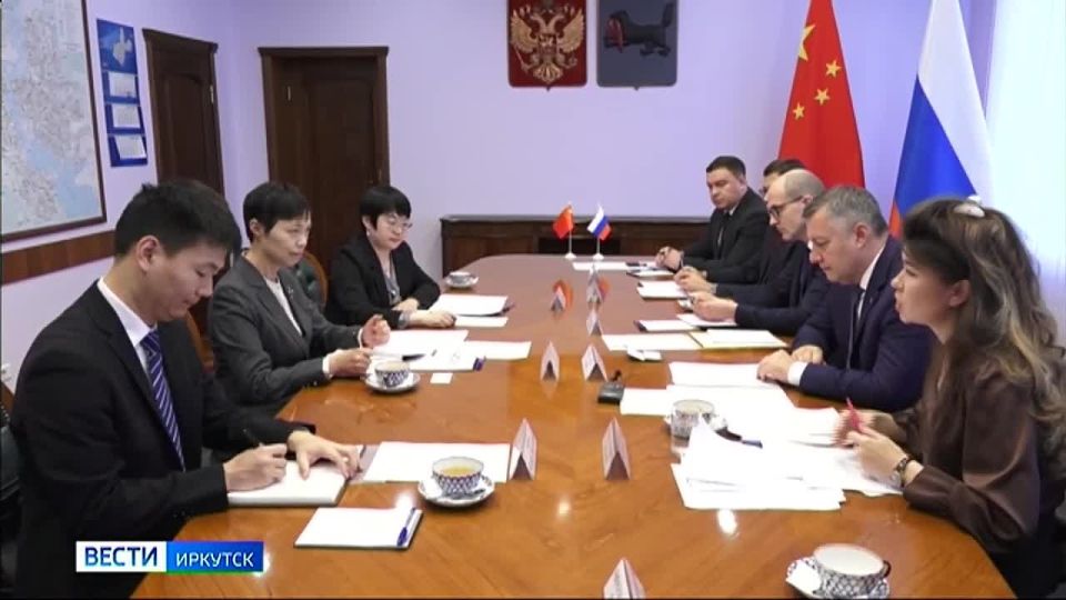 Губернатор Иркутской области Игорь Кобзев встретился с новым генеральным консулом Китая в Иркутске — госпожой Лю Юй