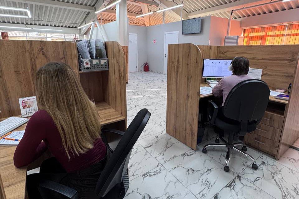 Жители Иркутской области отправили новогодние подарки детям Кировска ЛНР и бойцам, проходящим лечение в одном из госпиталей в зоне СВО Жители Иркутской области отправили новогодние подарки детям Кировска ЛНР и бойцам, проходящим лечение в одном из госпиталей в зоне СВО