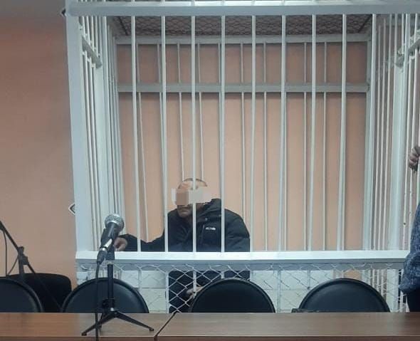 Жителя Иркутской области, пытавшегося сжечь бывшую жену и четырех детей в поселке Балаганск, суд приговорил к 11 годам колонии, сообщает СУ СКР региона