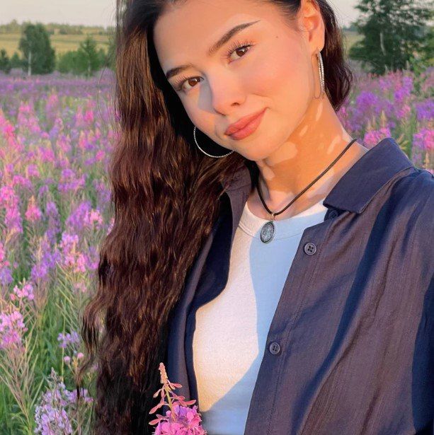 Новая участница фотоконкурса «Горячие сердца Иркутской области – 2025» Карина Гуреева