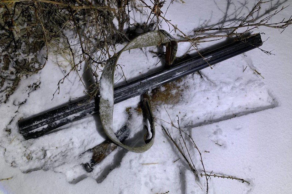 Сын пришел за матерью, но встретил смерть: его застрелили во дворе соседского дома