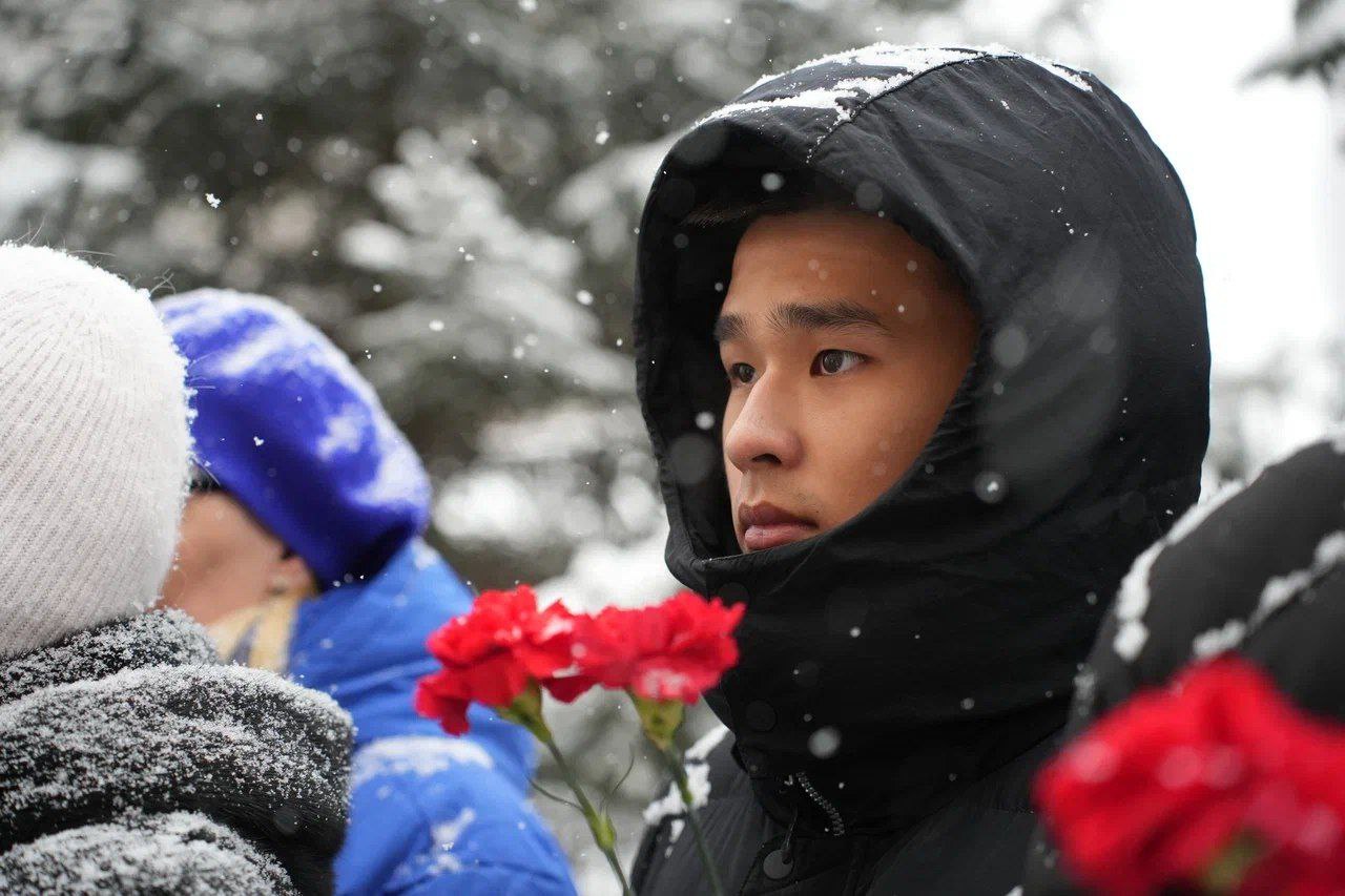 Память выпускника школы 26, участника СВО Михаила Зуева увековечили в Иркутске Память выпускника школы 26, участника СВО Михаила Зуева увековечили в Иркутске