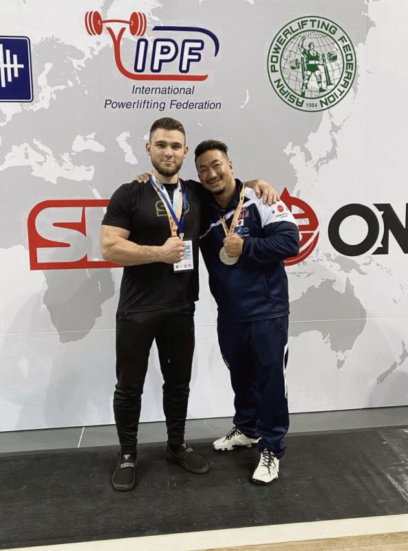 Иркутянин Андрей Талько поднял штангу весом 212,5 кг на чемпионате Азии по пауэрлифтингу Иркутянин Андрей Талько поднял штангу весом 212,5 кг на чемпионате Азии по пауэрлифтингу