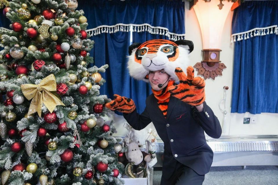 Волшебный поезд привез в Иркутск настоящую зимнюю сказку! Волшебный поезд привез в Иркутск настоящую зимнюю сказку!