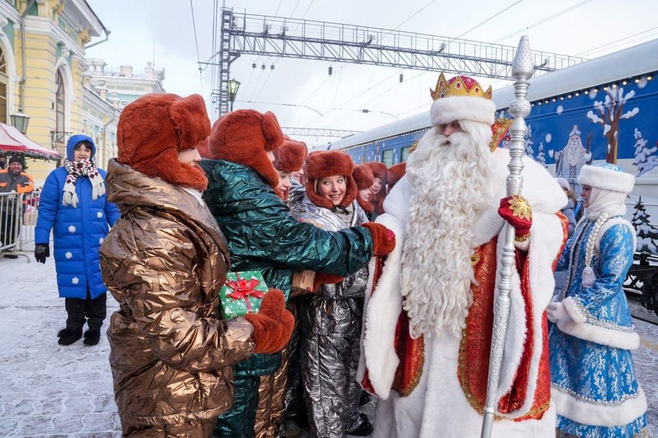 Волшебный поезд привез в Иркутск настоящую зимнюю сказку! Волшебный поезд привез в Иркутск настоящую зимнюю сказку!