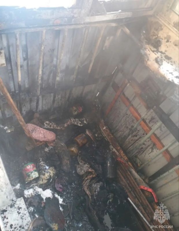 Женщину спасли на пожаре в квартире многоэтажки на бульваре Рябикова в Иркутске Женщину спасли на пожаре в квартире многоэтажки на бульваре Рябикова в Иркутске