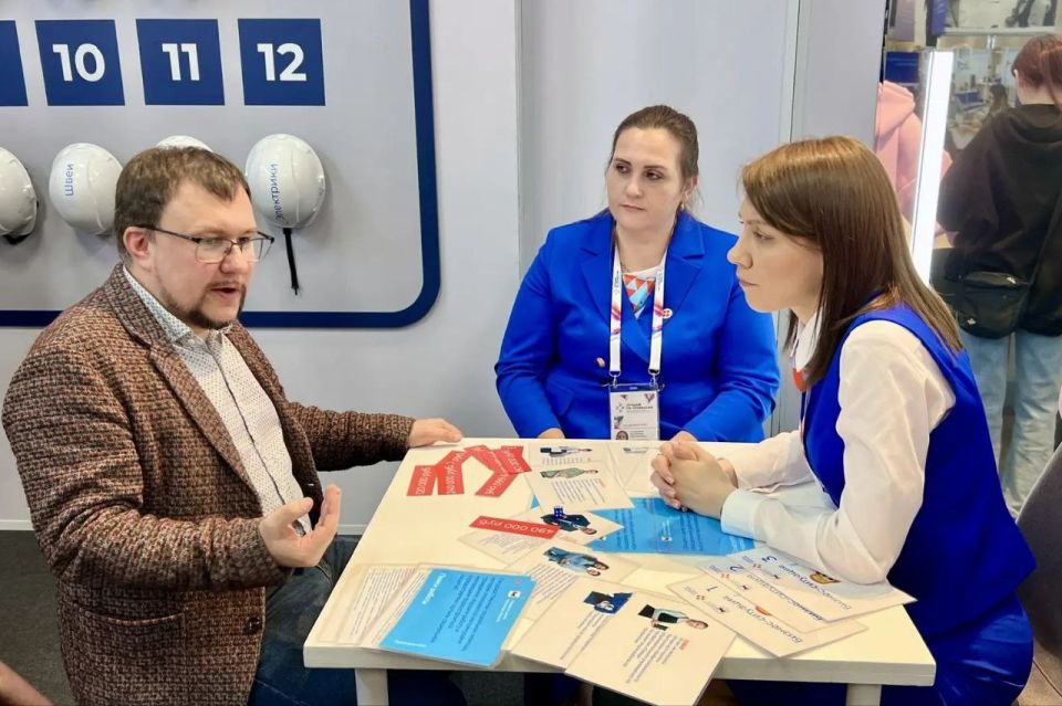 В рамках Всероссийского Кадрового форума специалисты Кадрового центра Иркутской области представили на стенде Минтруда России передовой опыт в сфере занятости