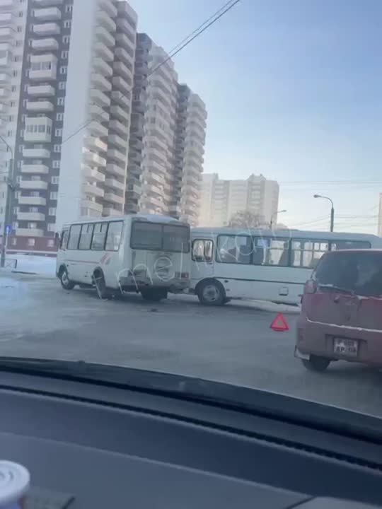 ДТП с участием общественного транспорта произошло в Ленинском районе города Иркутска