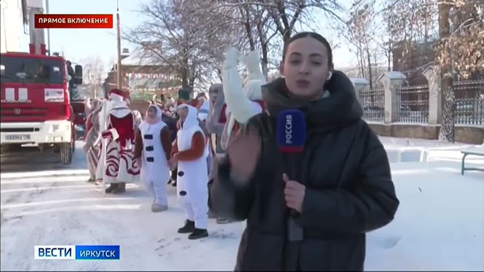 В эти минуты десятки ребятишек — пациентов Ивано-Матренинской больницы убеждаются в том, что настоящие чудеса случаются