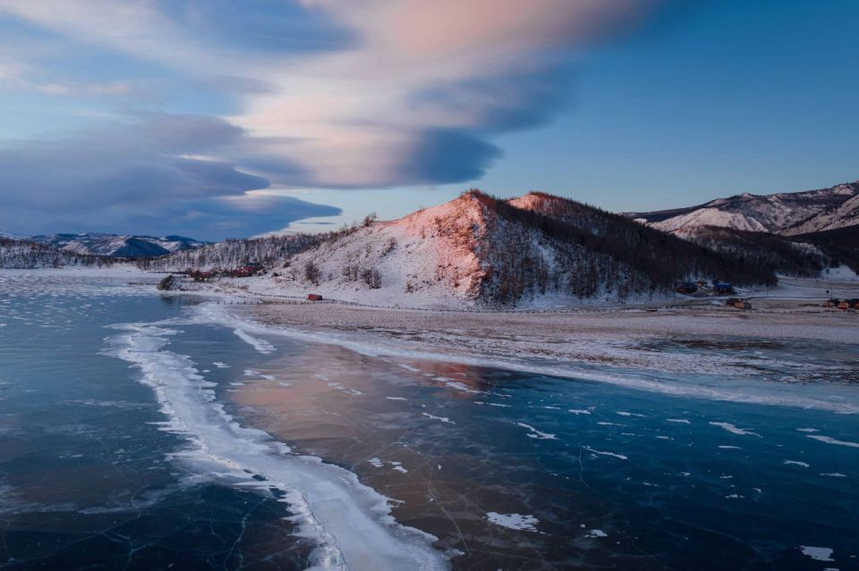 Прекрасный зимний Байкал. Фото: Александр Данадоев Газета «Областная»