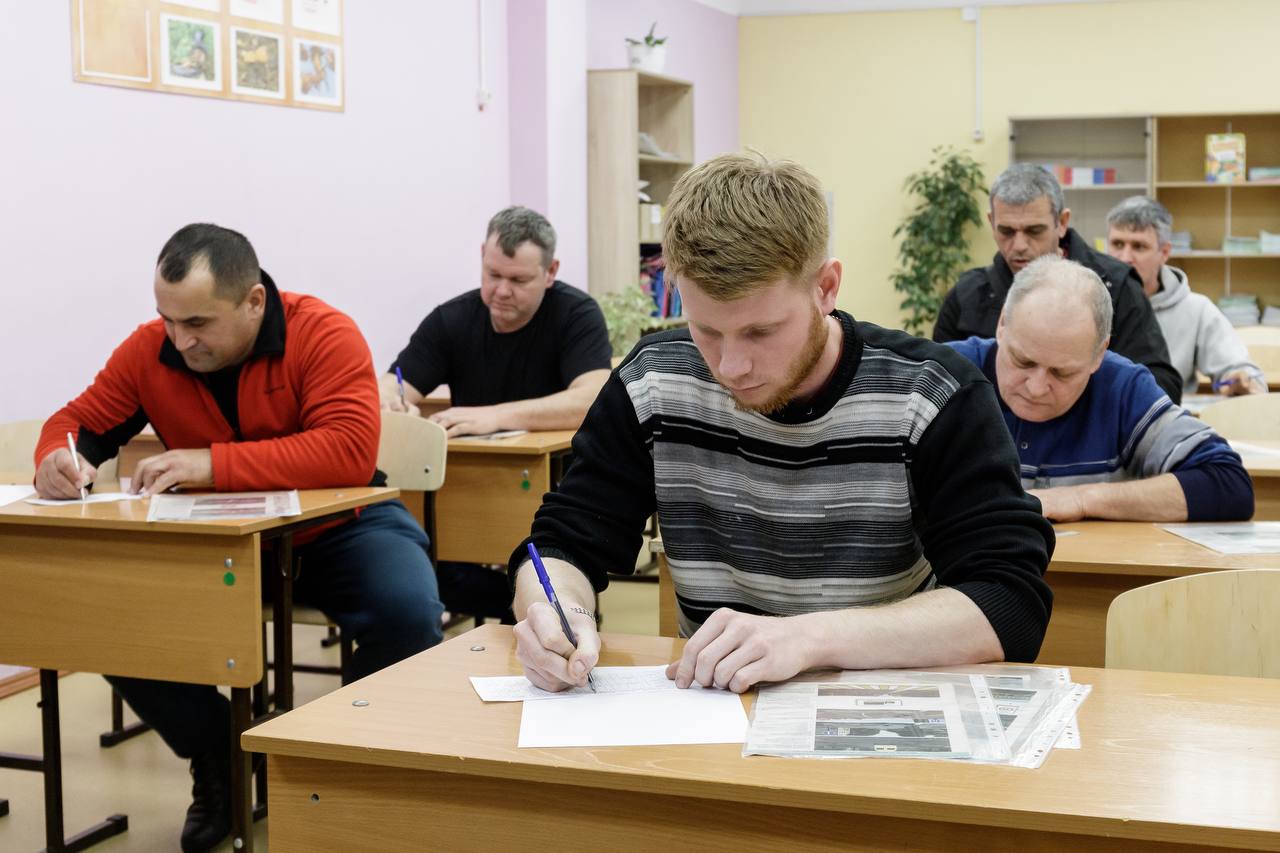 В Иркутском районе выбрали лучшего водителя школьного автобуса В Иркутском районе выбрали лучшего водителя школьного автобуса