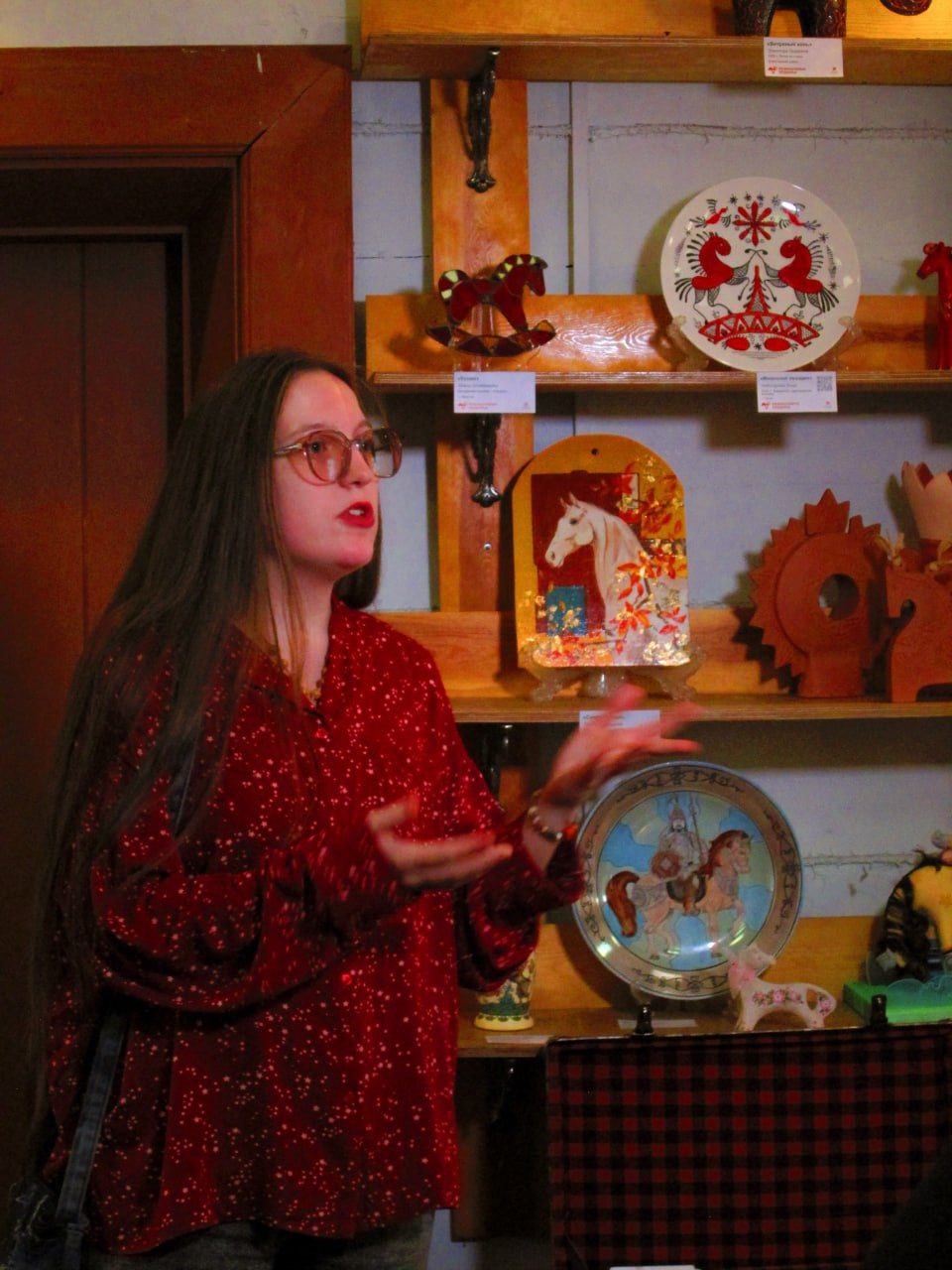 В Иркутске открылась выставка декоративно-прикладного искусства «Наш конек» В Иркутске открылась выставка декоративно-прикладного искусства «Наш конек»