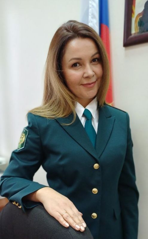 Главный государственный таможенный инспектор отдел таможенного оформления и таможенного контроля Иркутского таможенного поста Ирина Степанова - новая участница фотоконкурса «Краса Иркутской таможни - 2025»