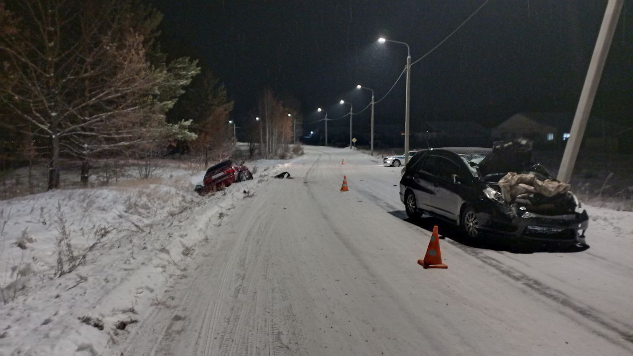 Три человека пострадали в ДТП на подъезде к селу Кимильтей Зиминского района Три человека пострадали в ДТП на подъезде к селу Кимильтей Зиминского района
