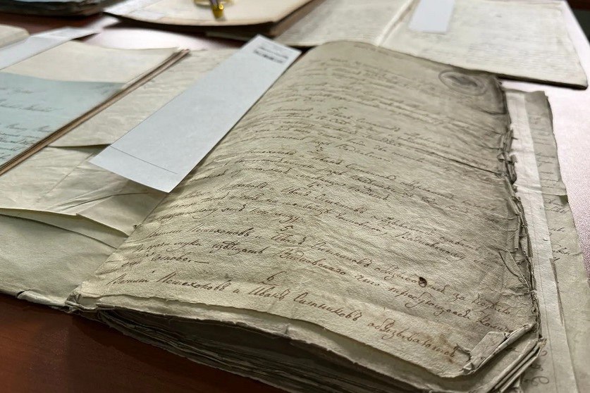 В государственном архиве Иркутской области открылась выставка,посвященная 200-летию со дня восстания декабристов «Декабристы: Сибирь как судьба» В государственном архиве Иркутской области открылась выставка,посвященная 200-летию со дня восстания декабристов «Декабристы: Сибирь как судьба»