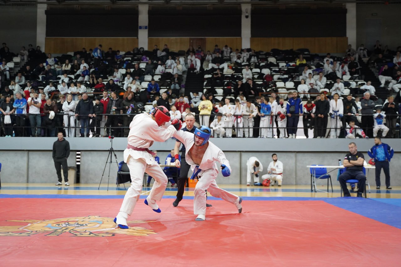 Чемпионат и первенство СФО по рукопашному бою проходит в Иркутске Чемпионат и первенство СФО по рукопашному бою проходит в Иркутске