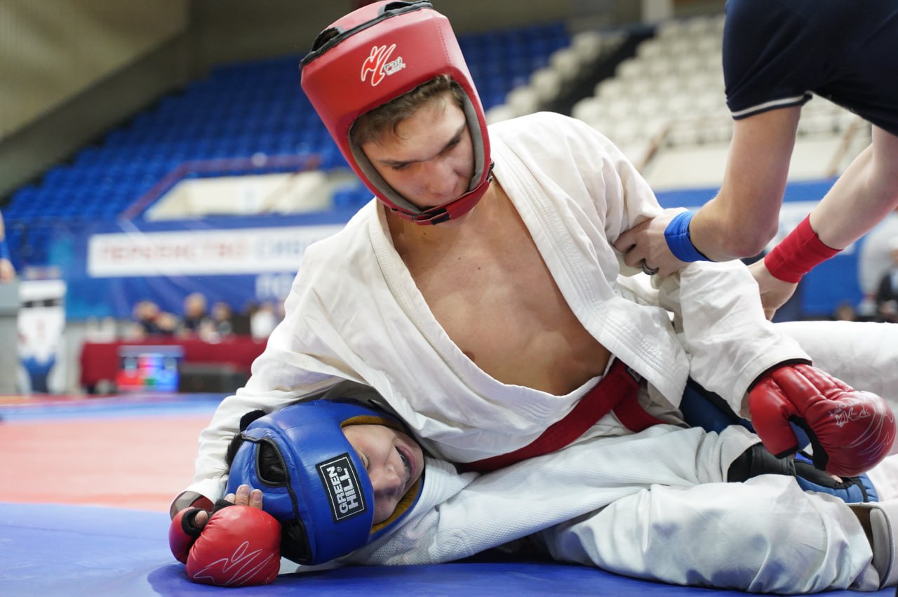 Чемпионат и первенство СФО по рукопашному бою проходит в Иркутске Чемпионат и первенство СФО по рукопашному бою проходит в Иркутске