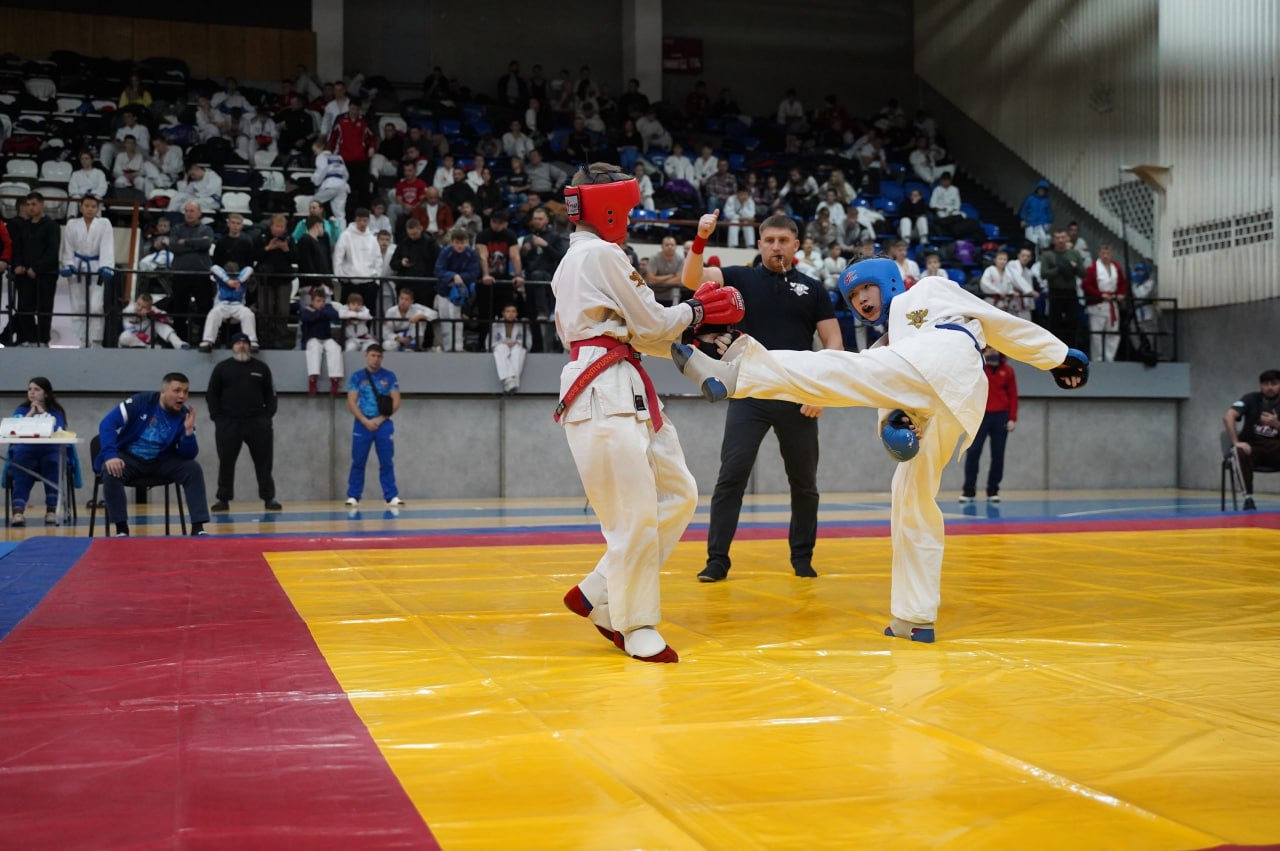 Чемпионат и первенство СФО по рукопашному бою проходит в Иркутске Чемпионат и первенство СФО по рукопашному бою проходит в Иркутске