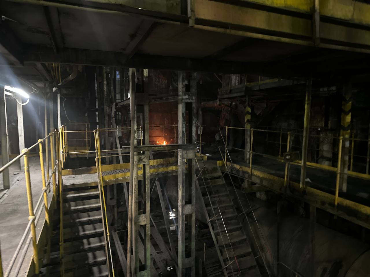 На ТЭЦ-9 Ангарска специалисты Байкальской энергетической компании приступили к растопке котлоагрегата №2. Планируется, что котел выйдет на полную мощность через несколько часов На ТЭЦ-9 Ангарска специалисты Байкальской энергетической компании приступили к растопке котлоагрегата №2. Планируется, что котел выйдет на полную мощность через несколько часов