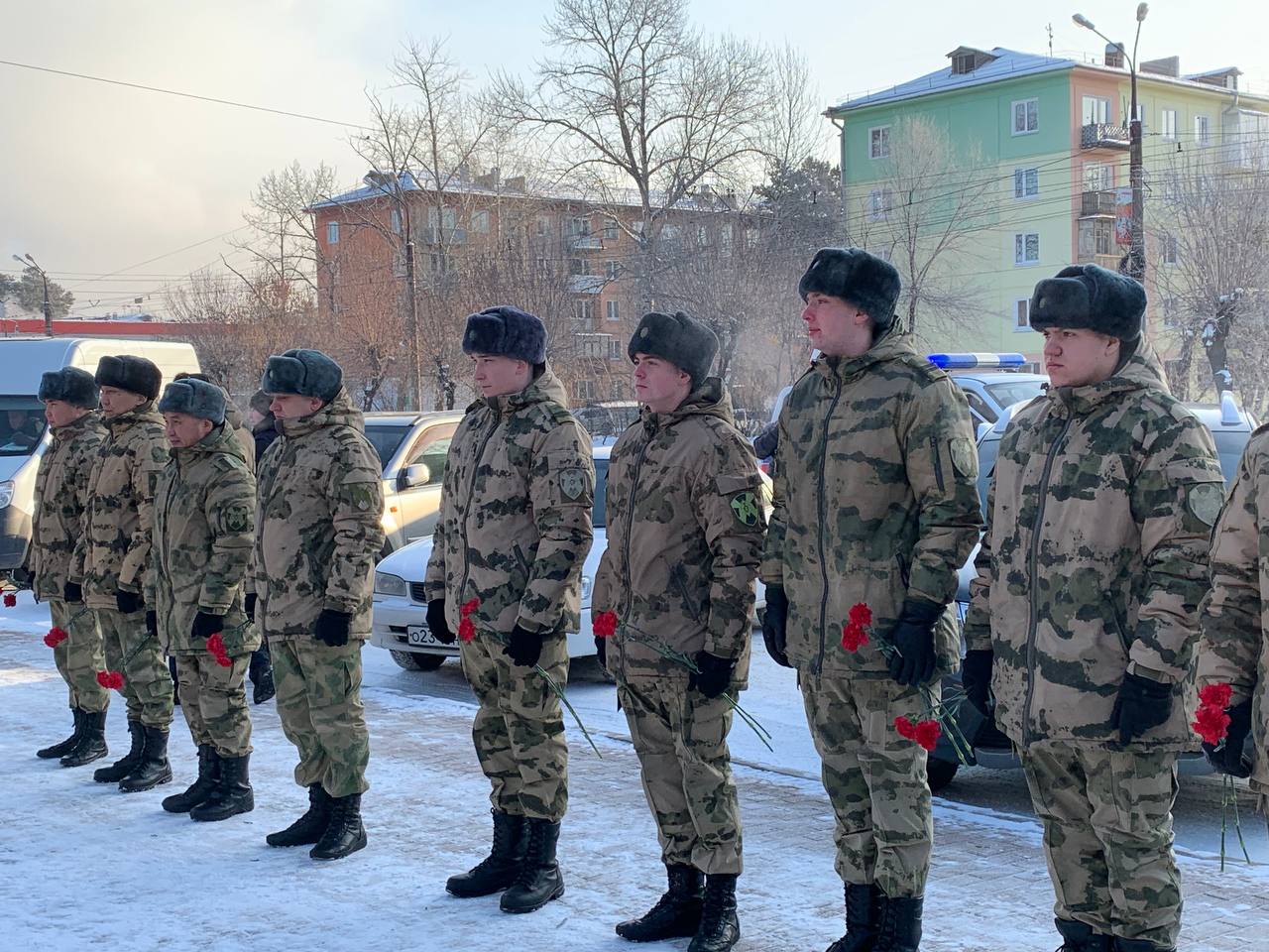 Торжественное возложение цветов в честь Дня Героев Отечества состоялось в Ангарске Торжественное возложение цветов в честь Дня Героев Отечества состоялось в Ангарске
